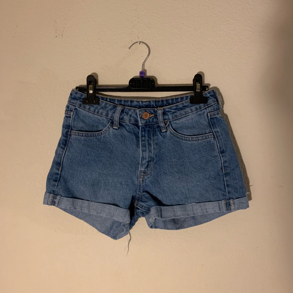 H&M Denim Regular Waist Shorts size 0